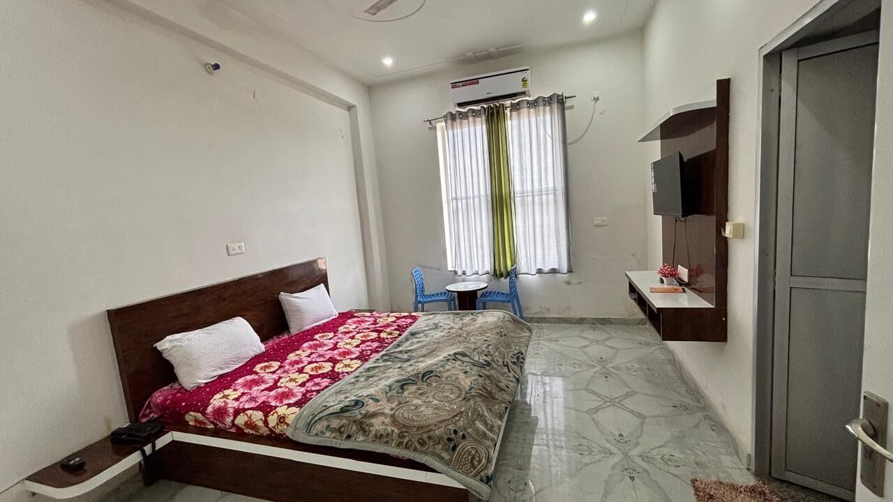 Photo of Bedroom in Mandawar