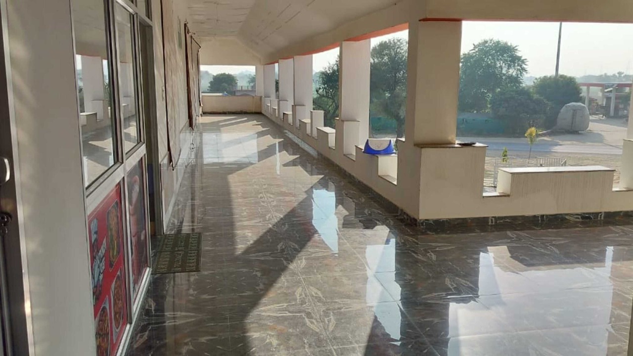 Photo of Others in Mandawar