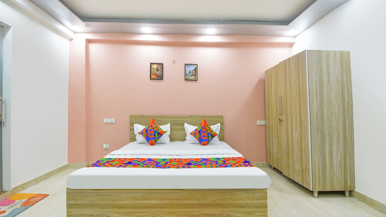 Photo of Bedroom in DLF City