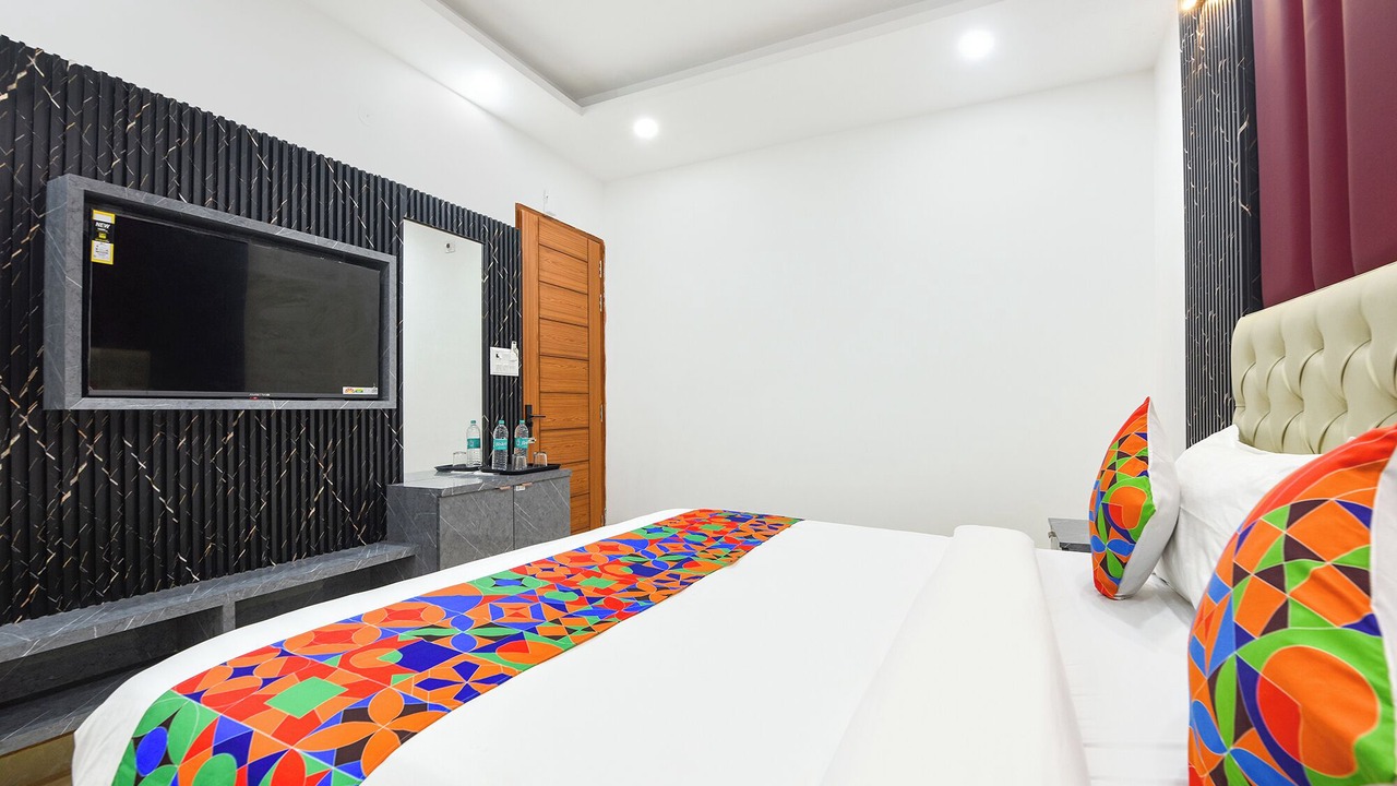 Photo of Bedroom in Pashim Vihar