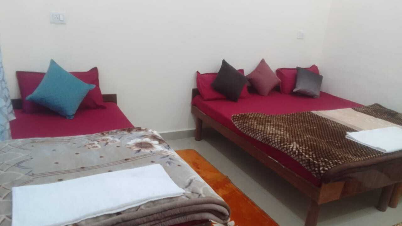Photo of Bedroom in Pipalkoti