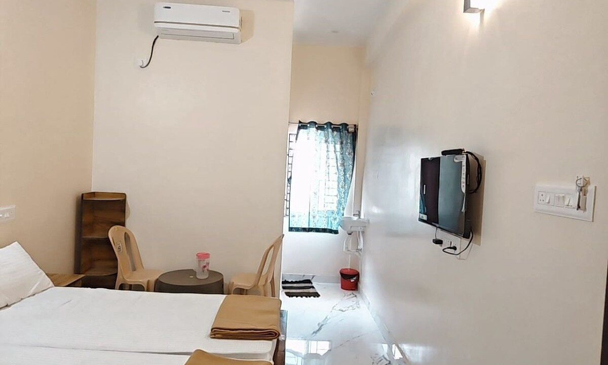 Photo of Bedroom in Tiruchendur