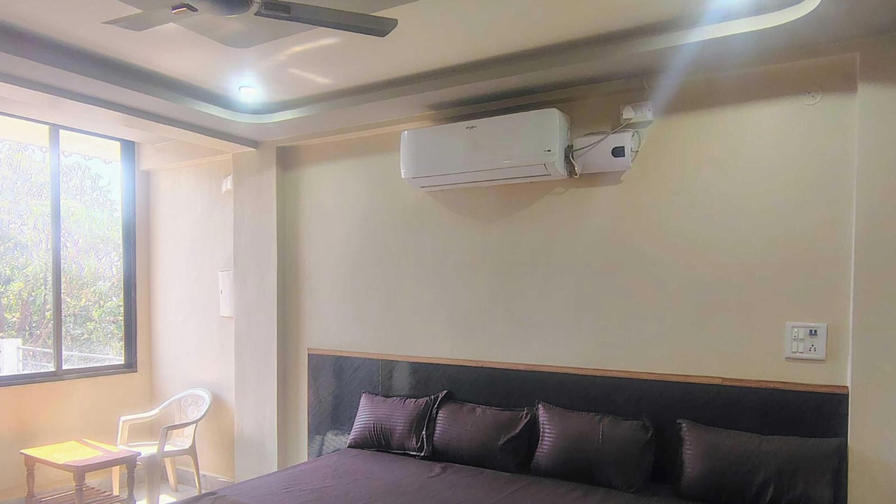 Photo of Bedroom in Kunkeshwar