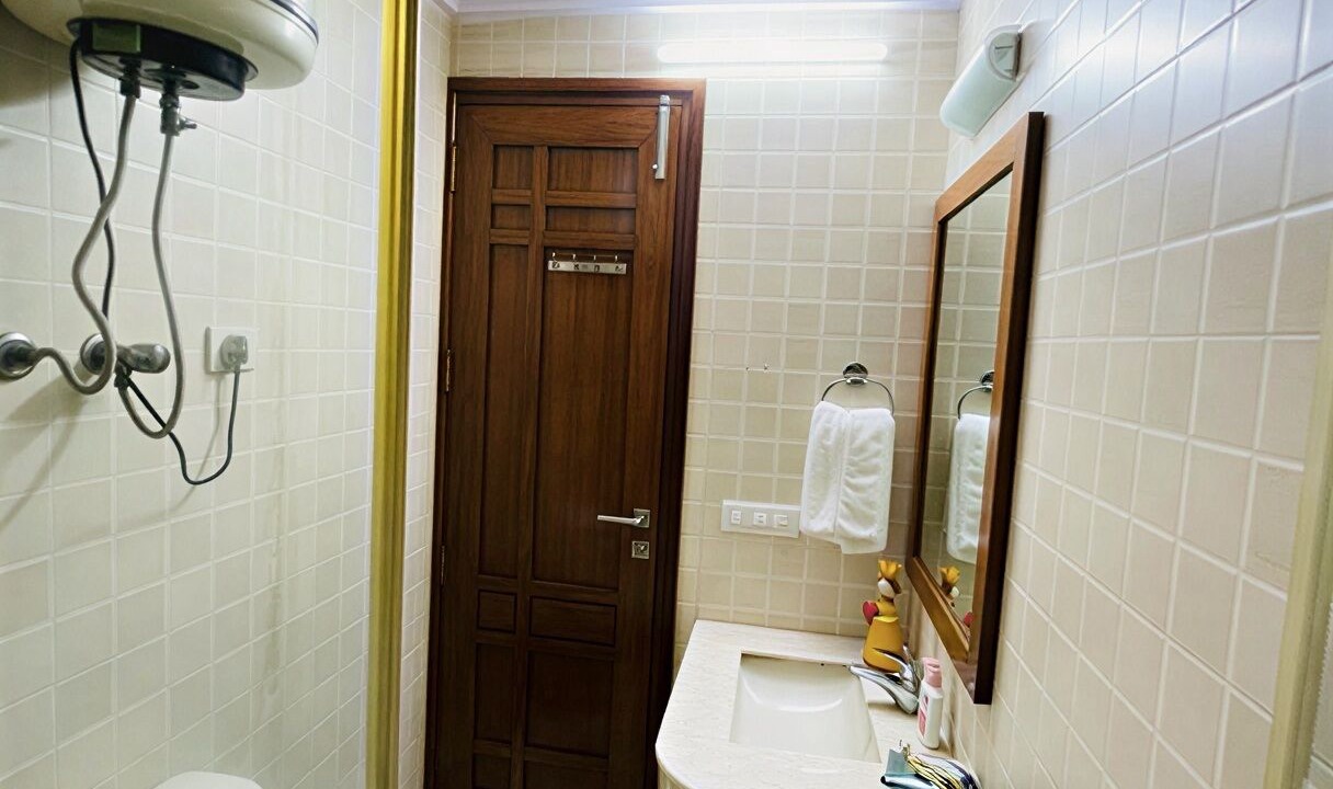 Photo of Bathroom in Saket