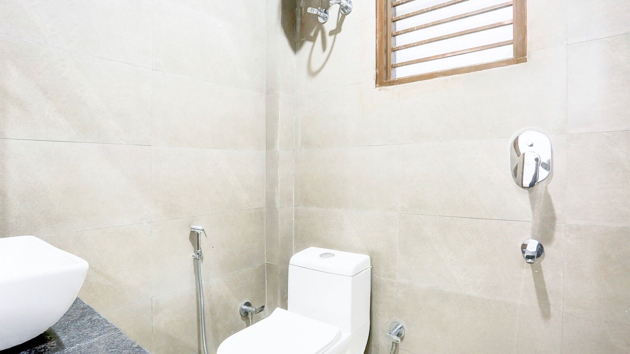 Photo of Bathroom in DLF City