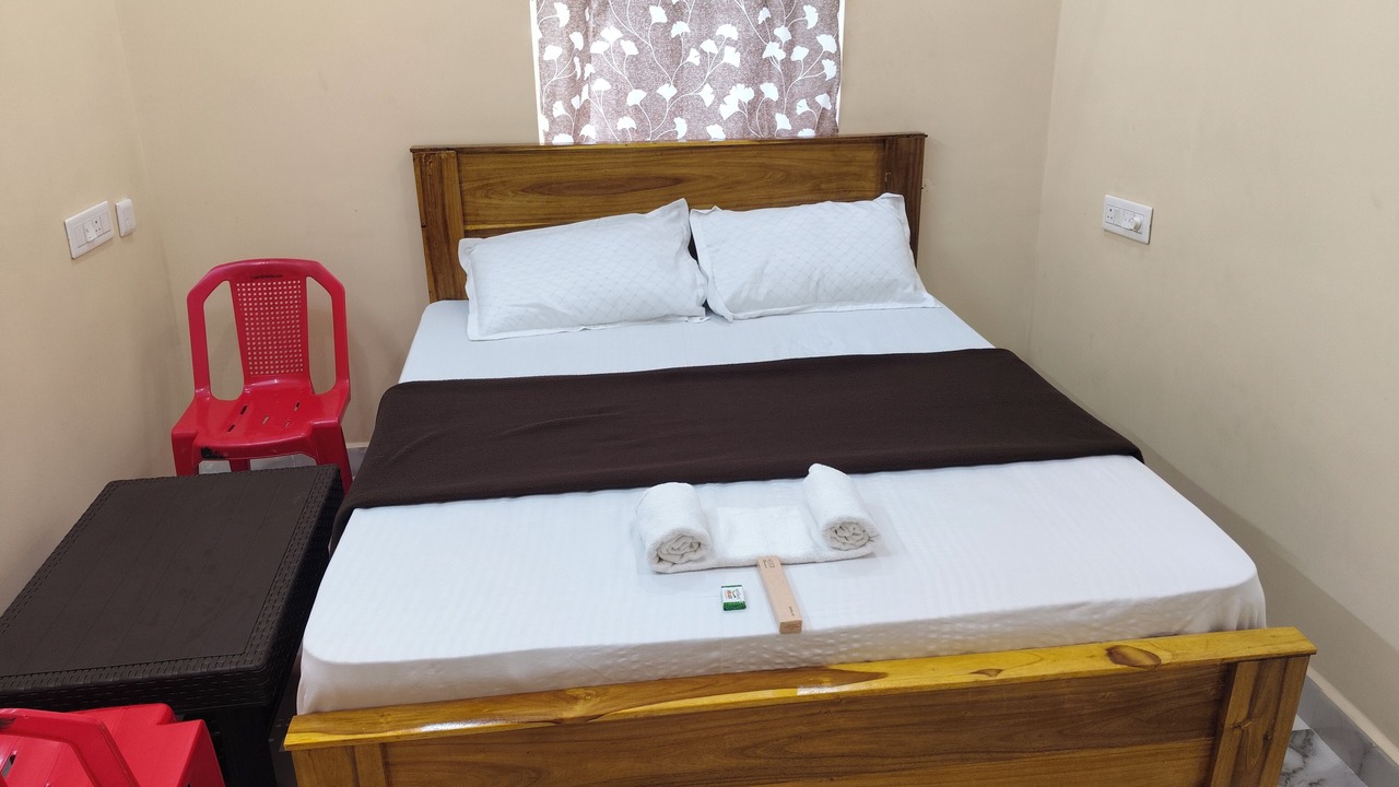 Photo of Bedroom in Alaparthi