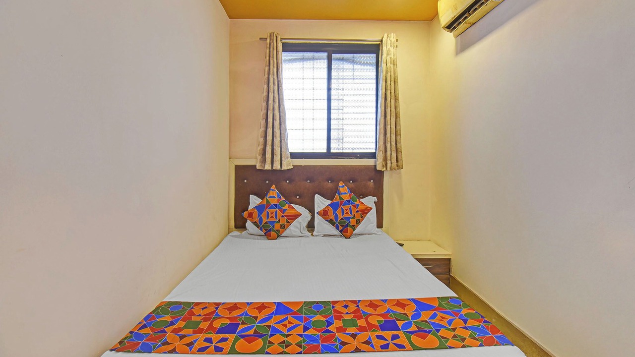 Photo of Bedroom in Alandi