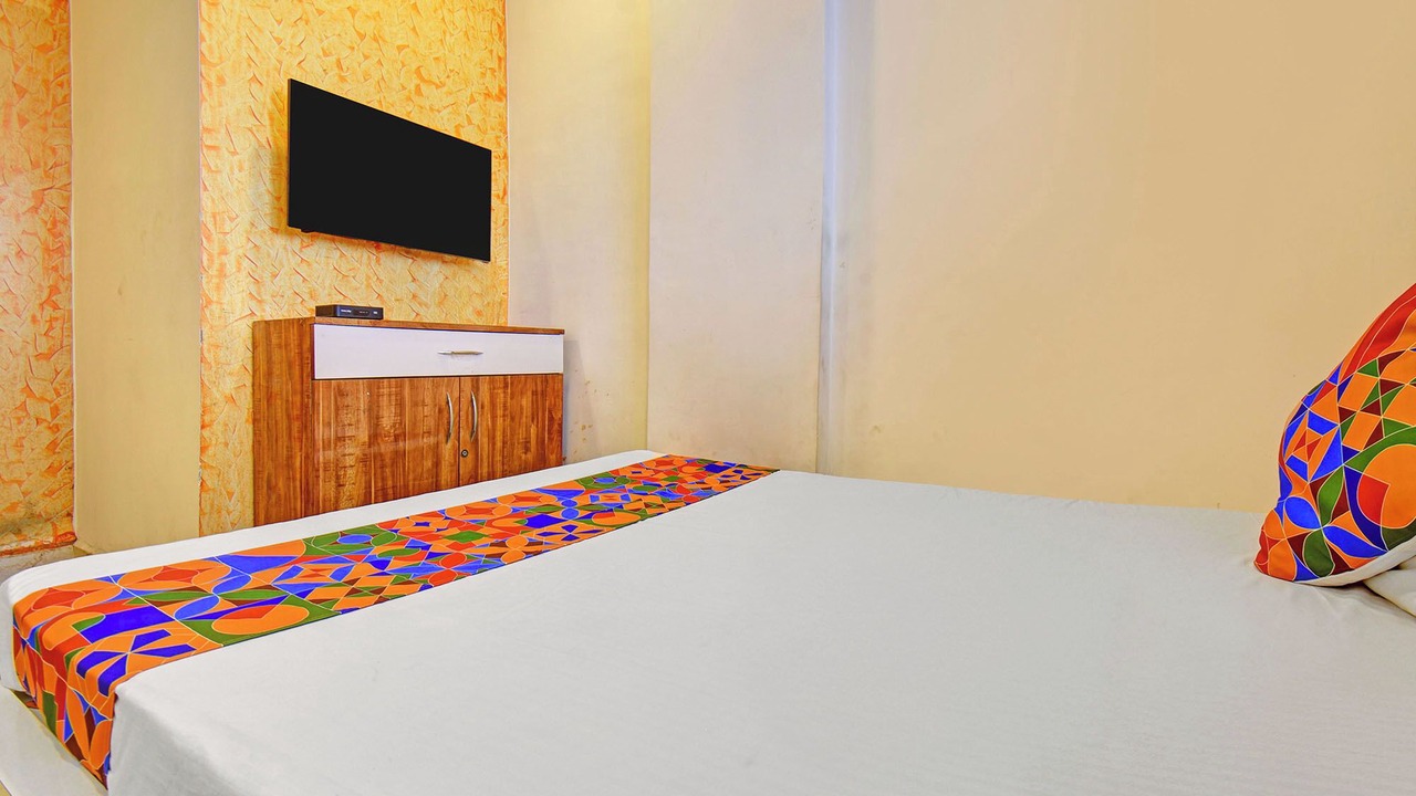 Photo of Bedroom in Alandi