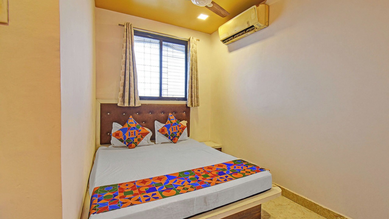 Photo of Bedroom in Alandi