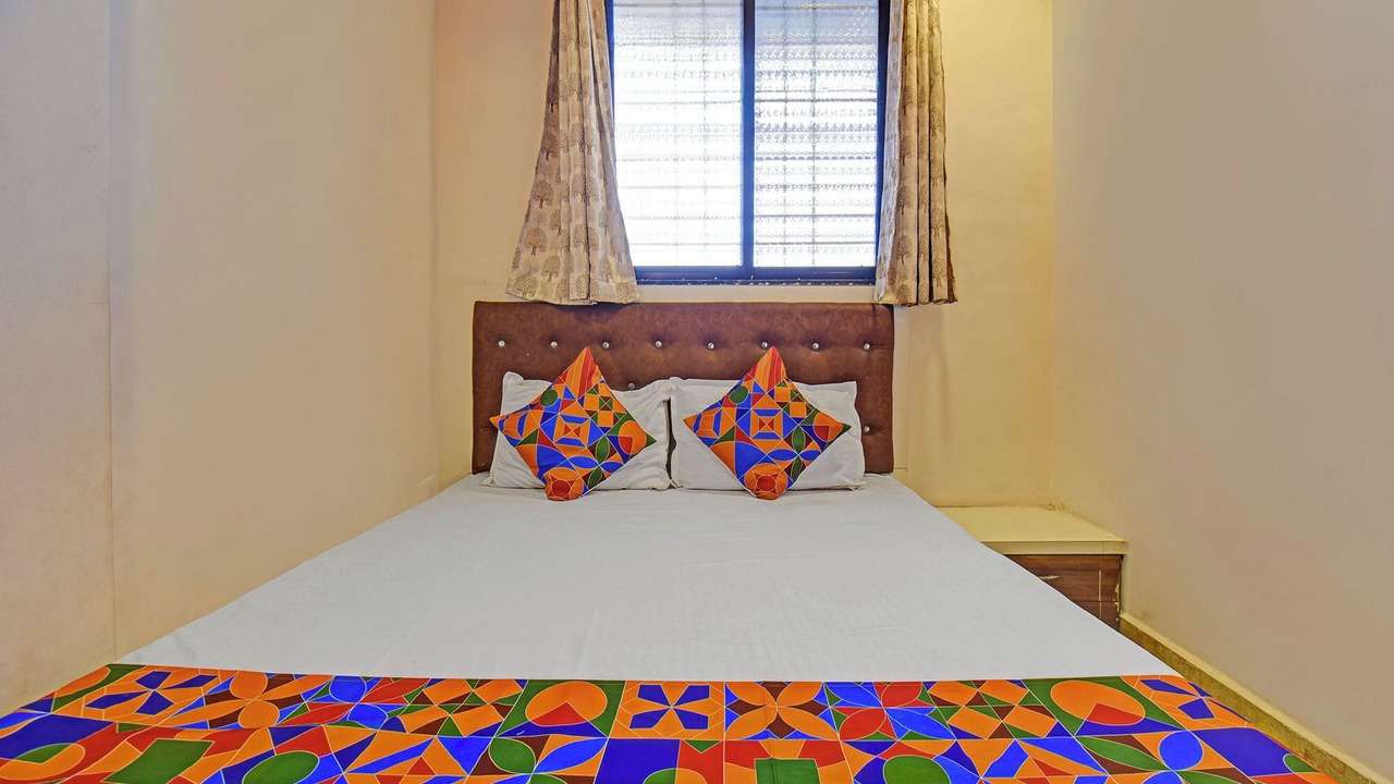 Photo of Bedroom in Alandi