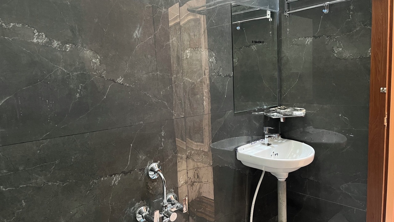Photo of Bathroom in Ashta