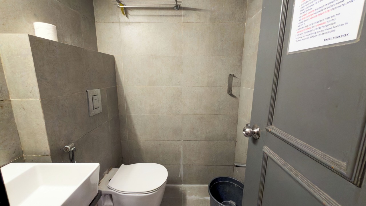 Photo of Bathroom in Prabhadevi