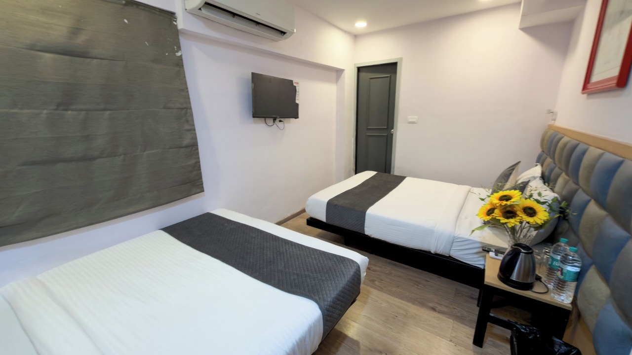 Photo of Bedroom in Prabhadevi