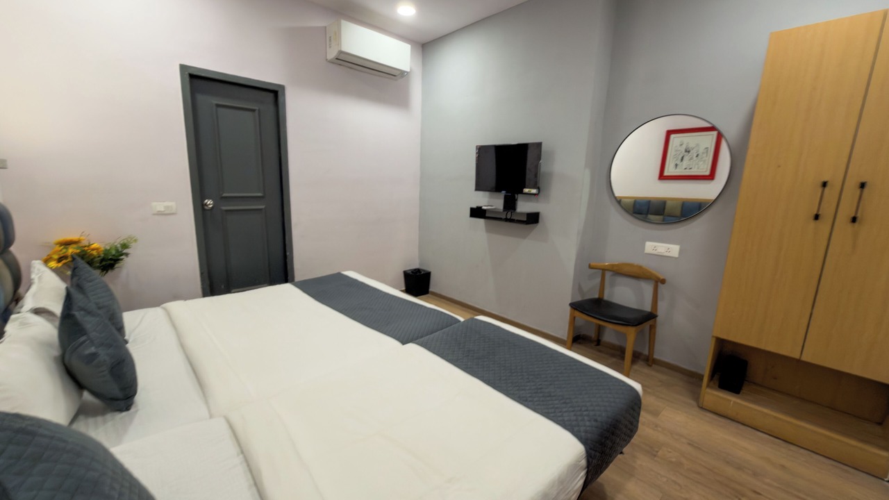 Photo of Bedroom in Prabhadevi