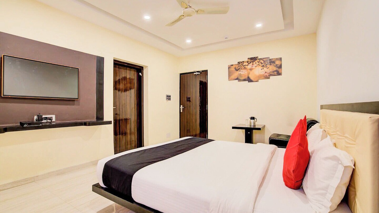 Photo of Bedroom in Chaibasa