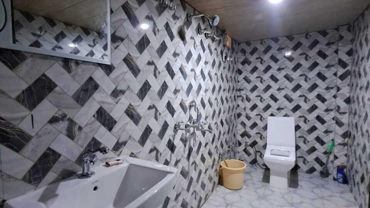 Photo of Bathroom in Chopta