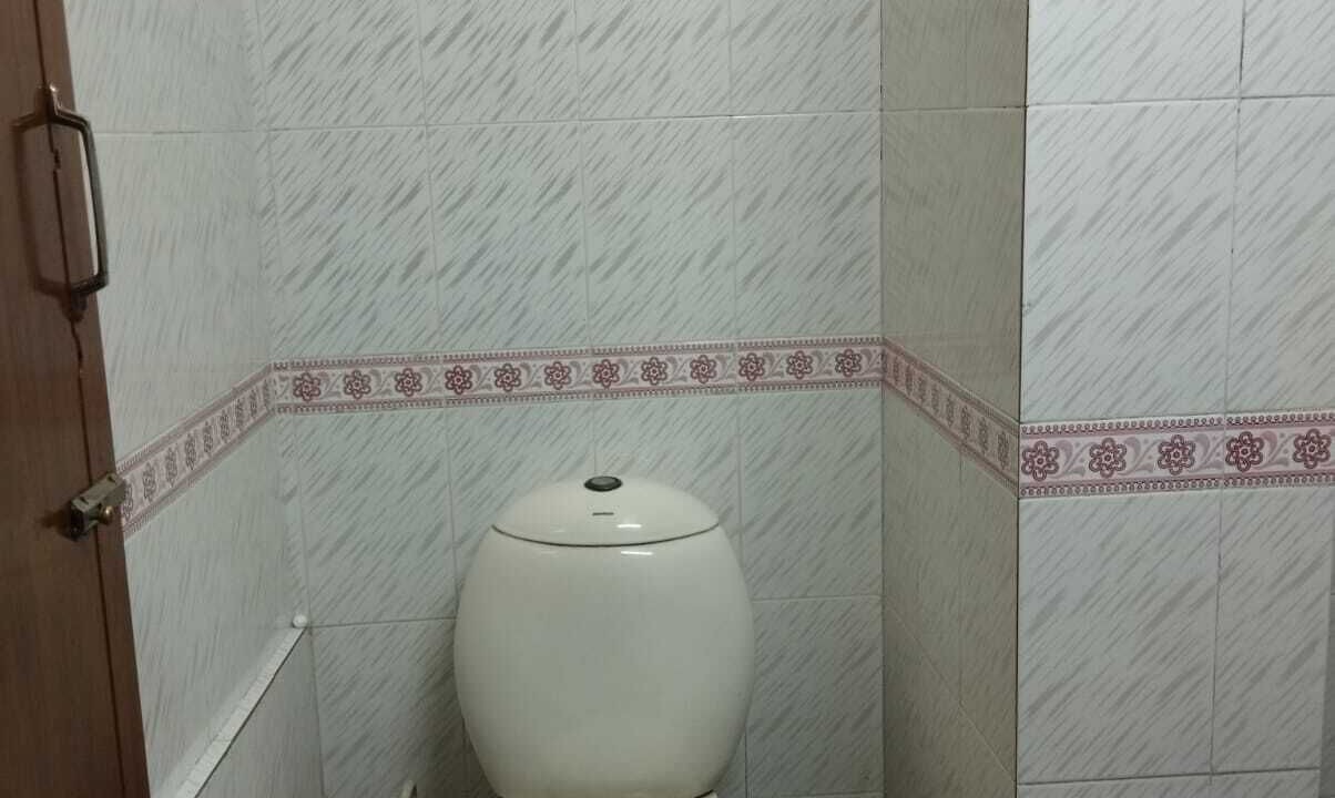 Photo of Bathroom in Chinar Park