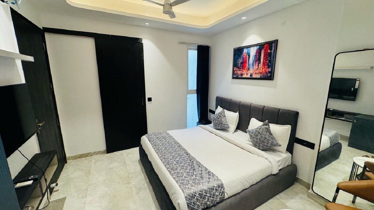 Photo of Bedroom in Sector 51