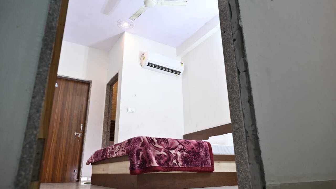 Photo of Bedroom in Shri Madhopur