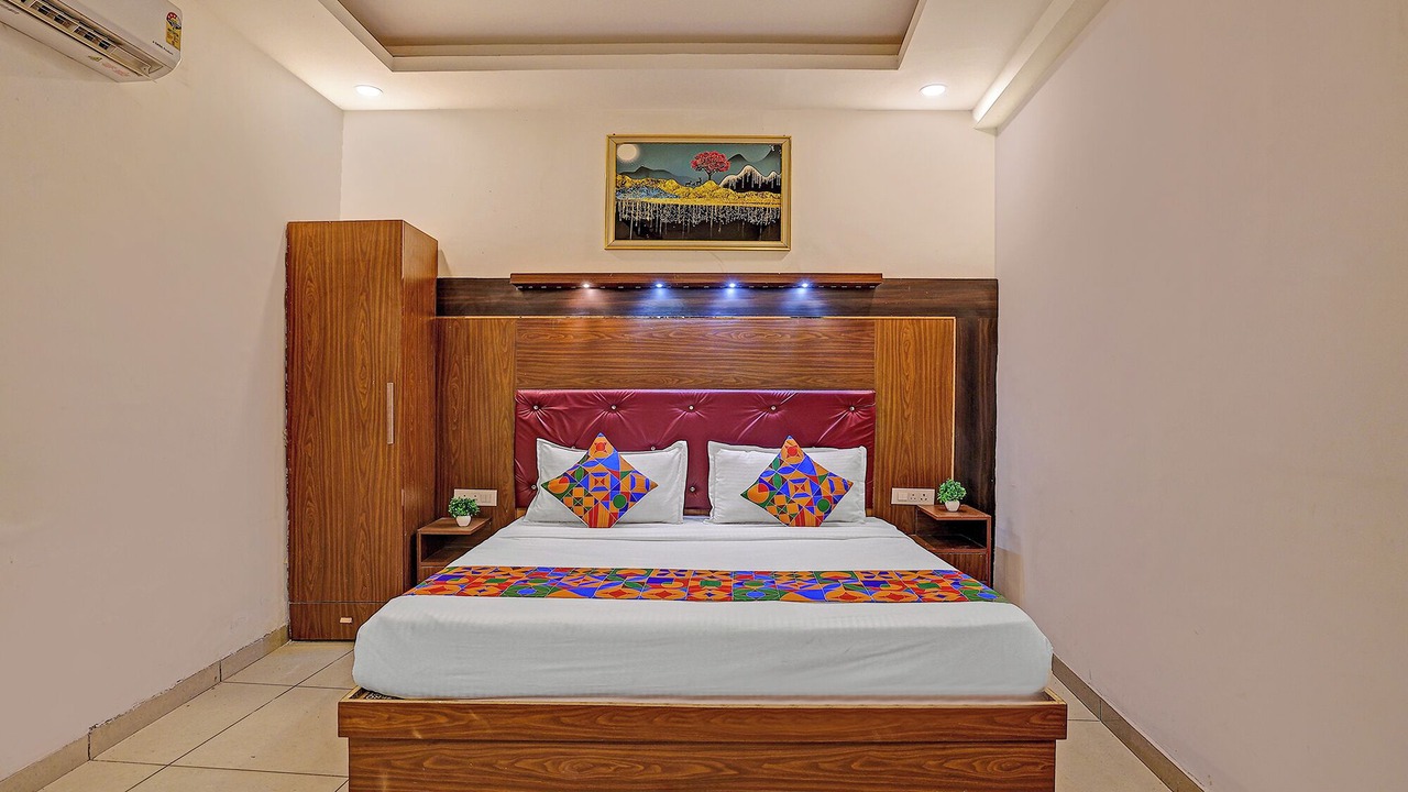 Photo of Bedroom in Sector 62
