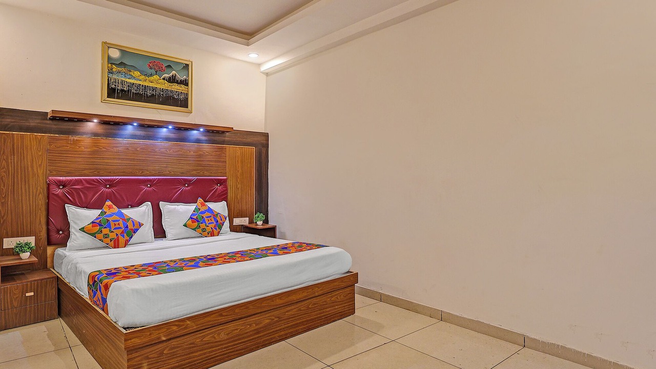 Photo of Bedroom in Sector 62