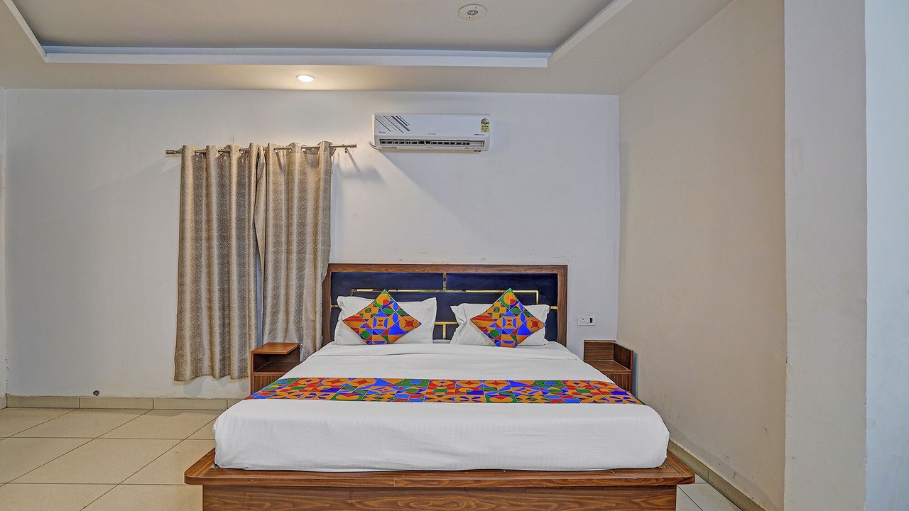 Photo of Bedroom in Sector 62