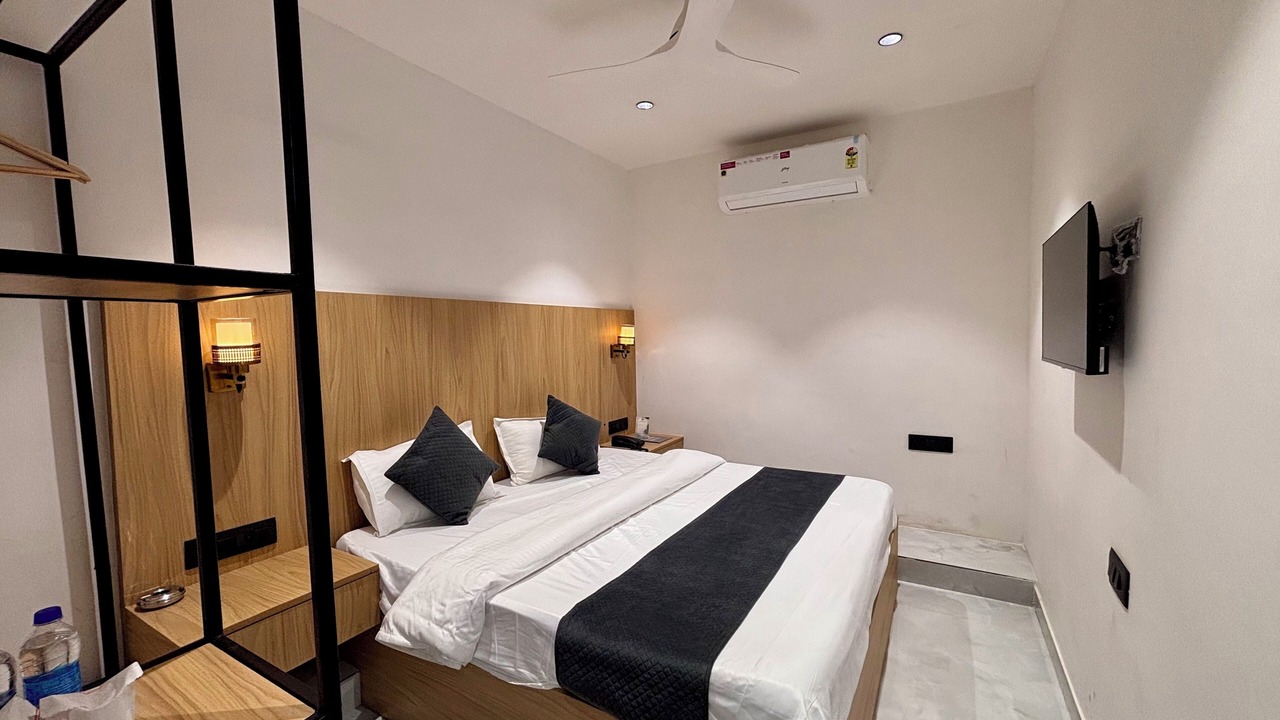 Photo of Bedroom in Bilaspur