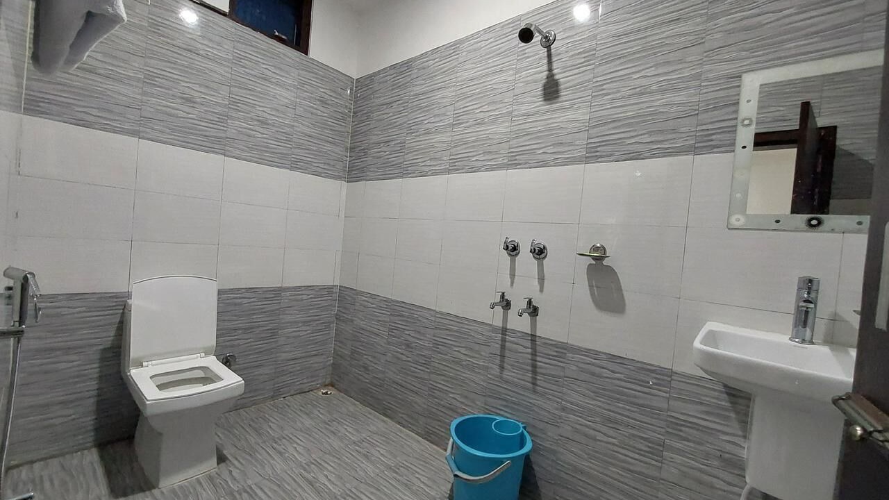 Photo of Bathroom in Hatikhuli