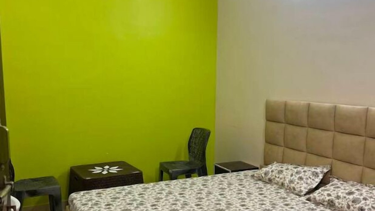 Photo of Bedroom in Basti