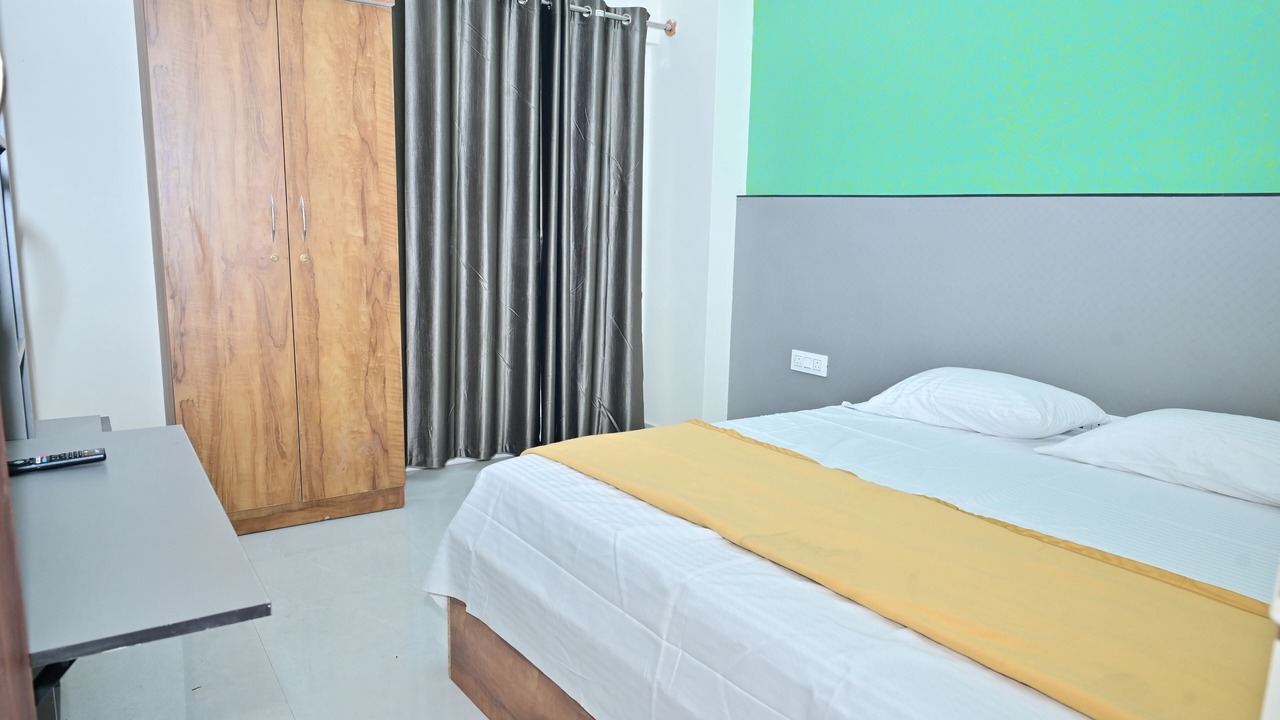 Photo of Bedroom in Palm Meadows