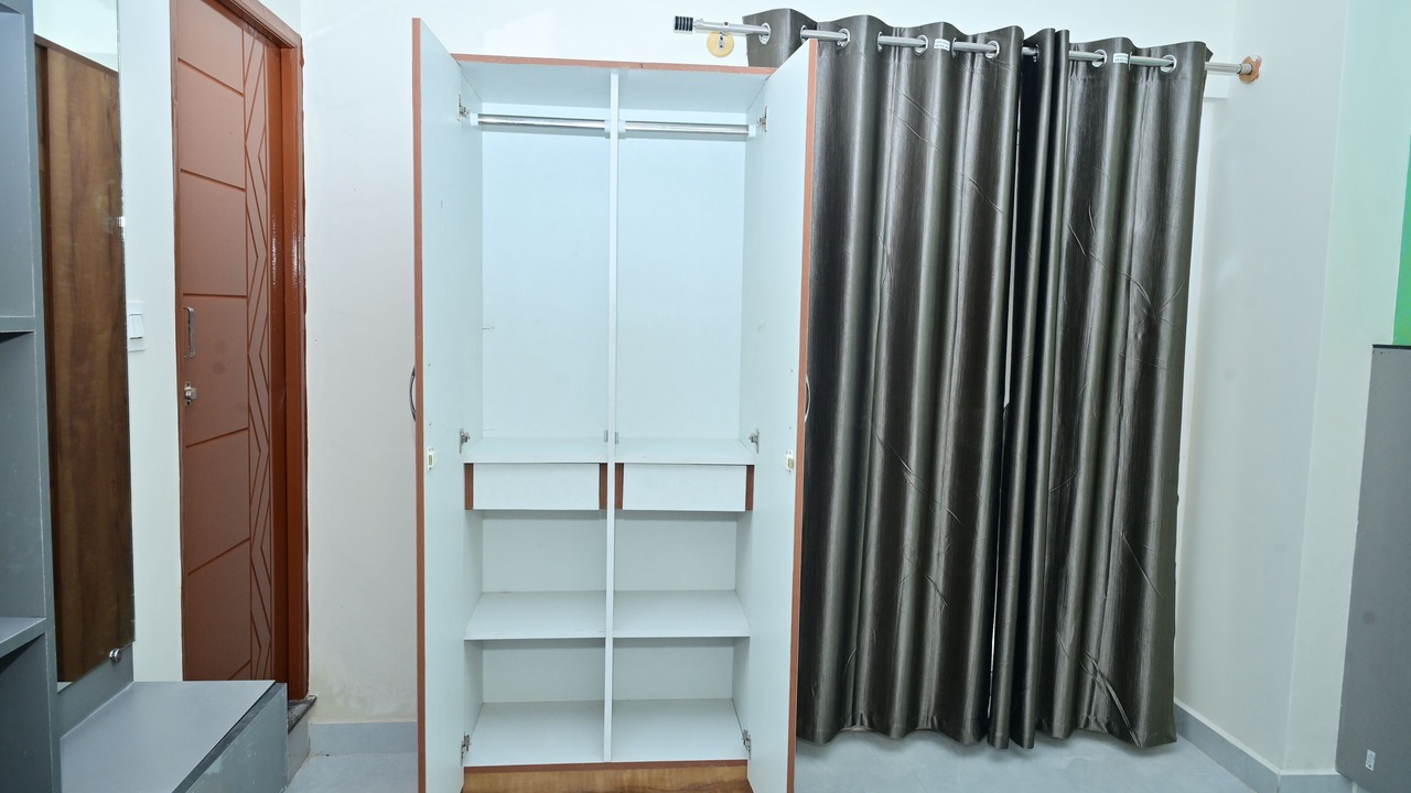 Photo of Bedroom in Palm Meadows