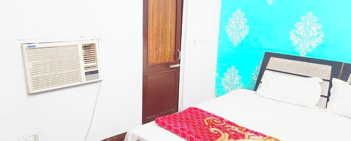 Photo of Bedroom in Charbagh