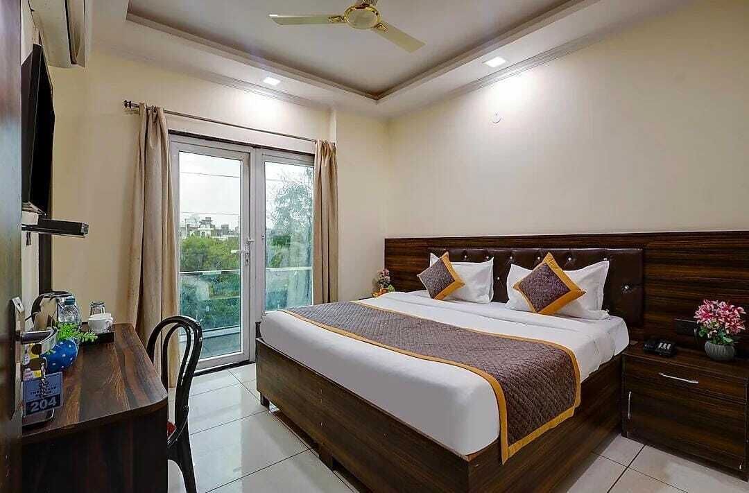 Photo of Bedroom in Sector 70
