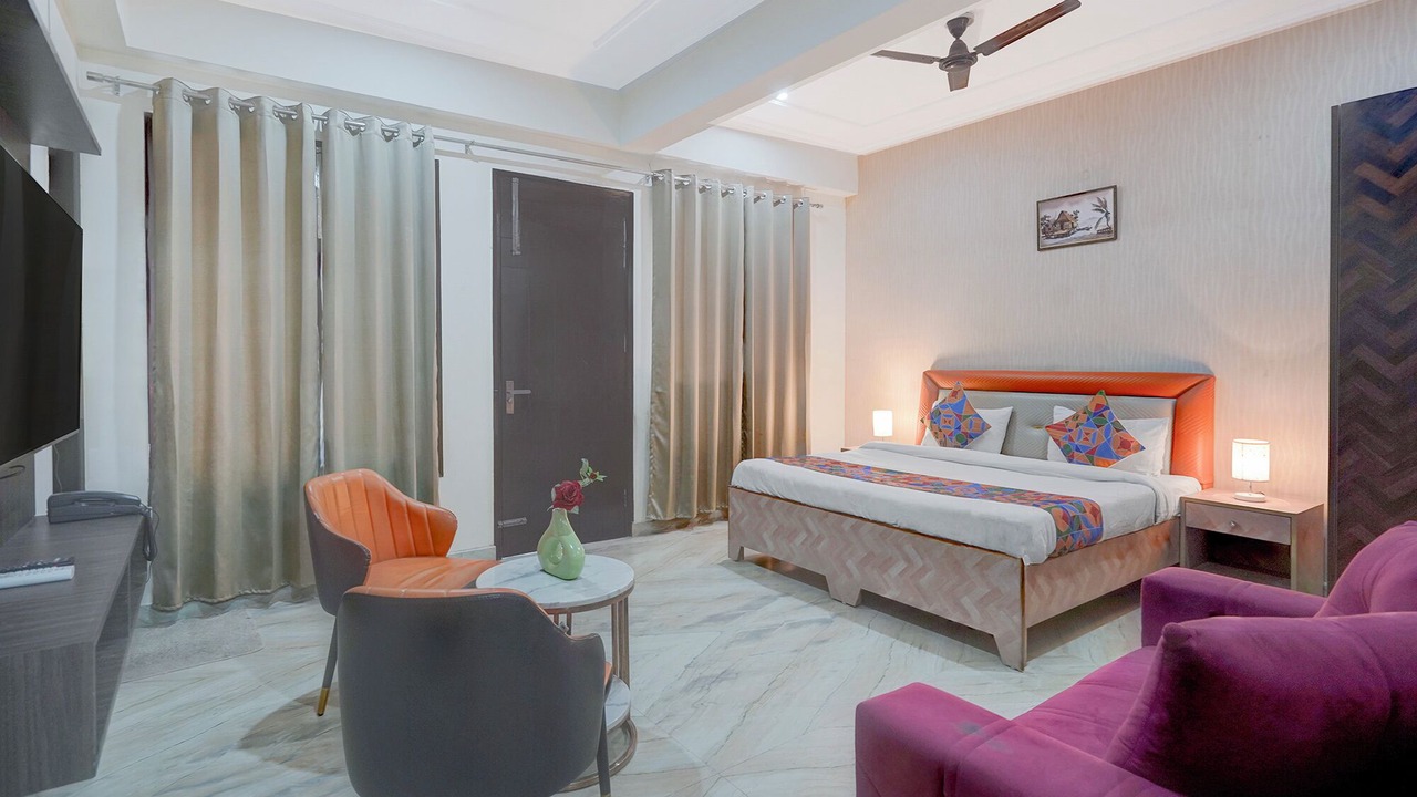 Photo of Bedroom in Sector 70