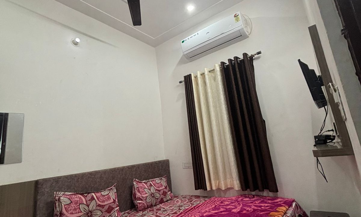 Photo of Bedroom in Shri Madhopur