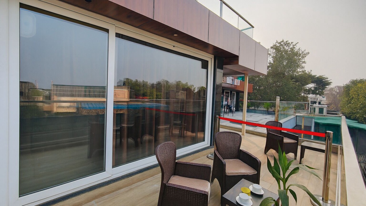 Photo of Patio Balcony in Taj Ganj