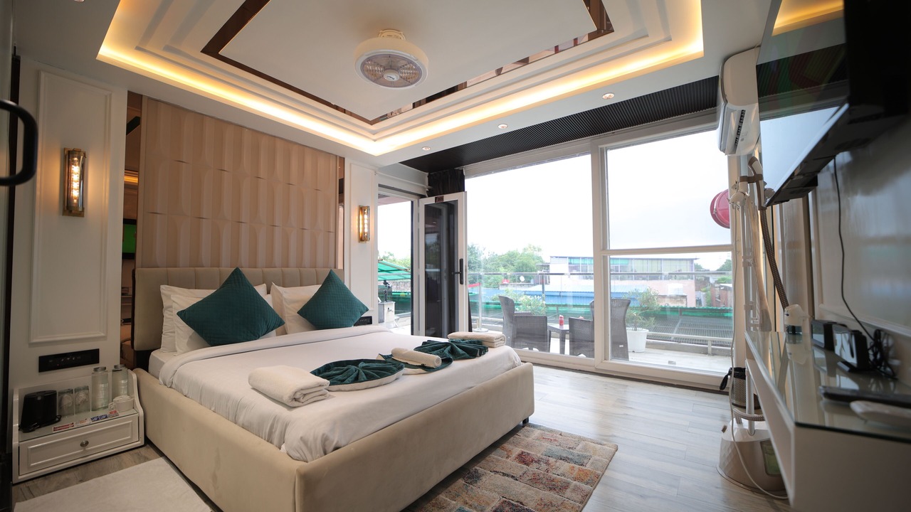Photo of Patio Balcony in Taj Ganj