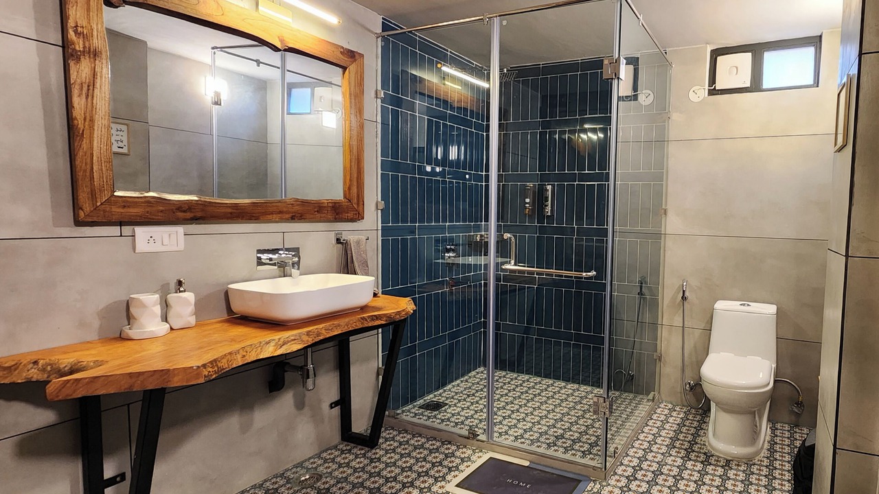 Photo of Bathroom in Theog