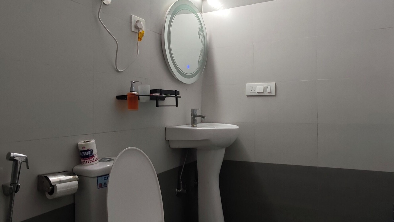 Photo of Bathroom in Theog
