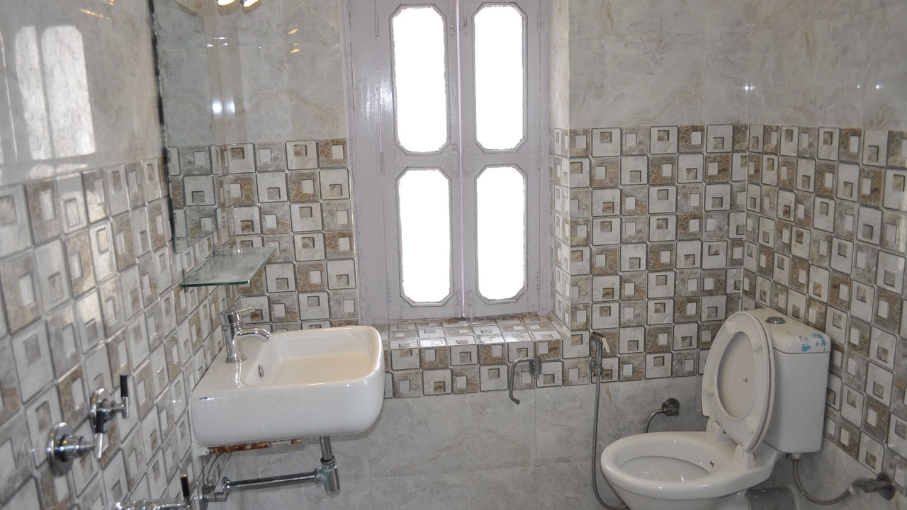 Photo of Bathroom in Jangpura