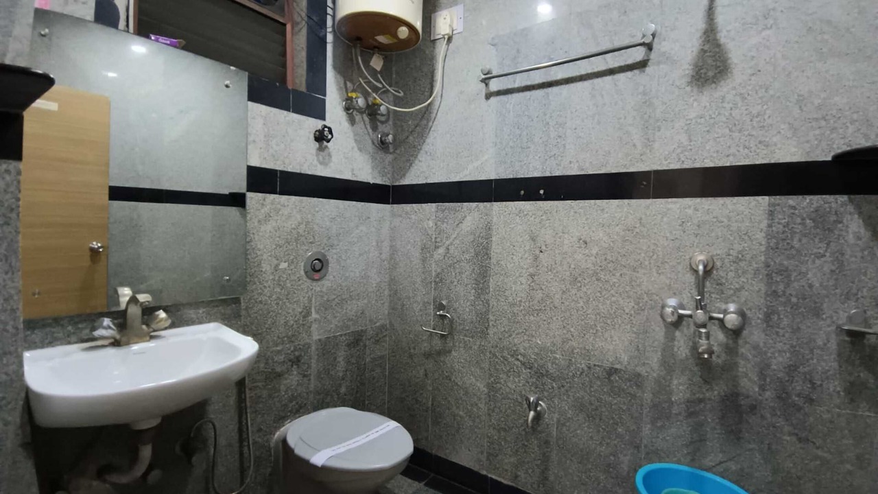 Photo of Bathroom in Bhowanipore