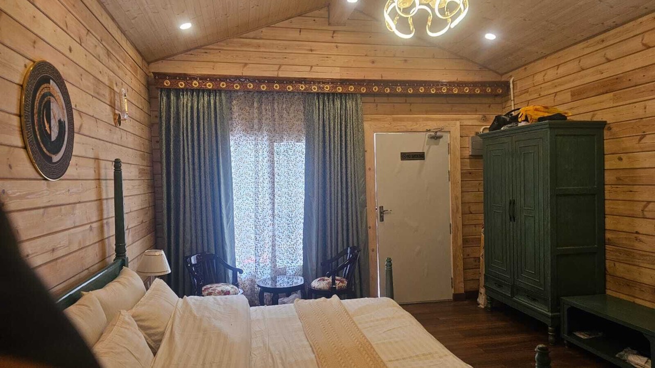 Photo of Bedroom in Badrinath