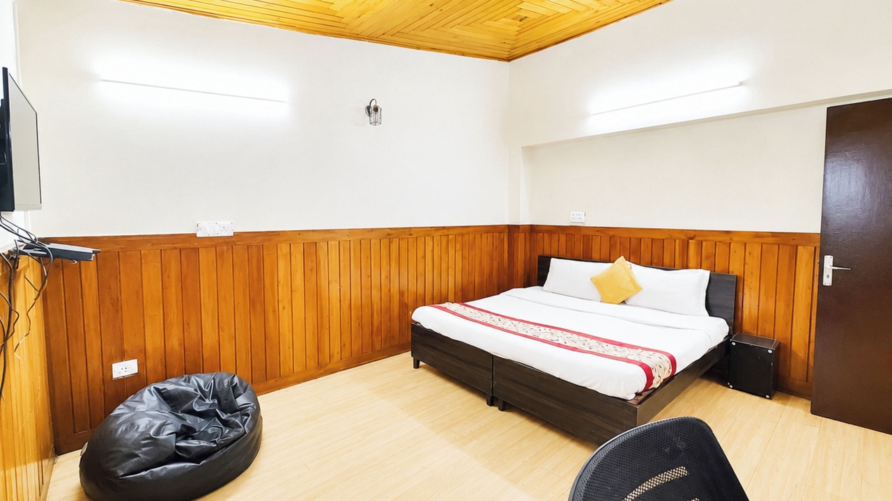 Photo of Bedroom in Nainital