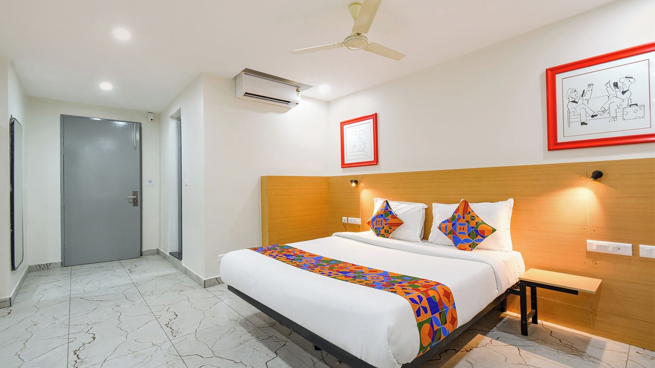 Photo of Bedroom in Nanakram Guda