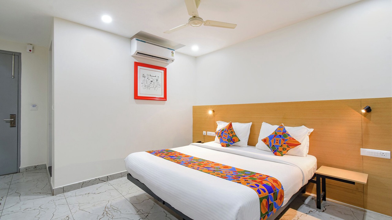 Photo of Bedroom in Nanakram Guda