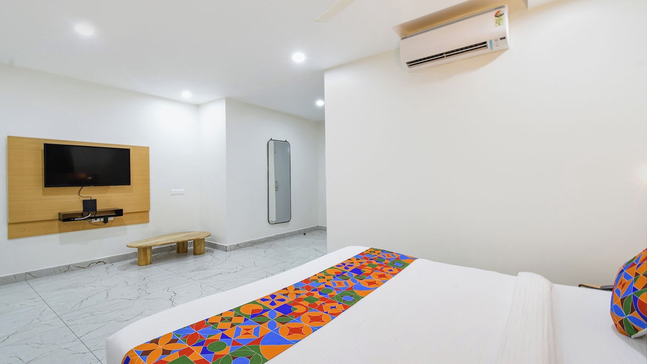 Photo of Bedroom in Nanakram Guda