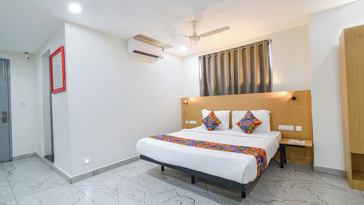 Photo of Bedroom in Nanakram Guda