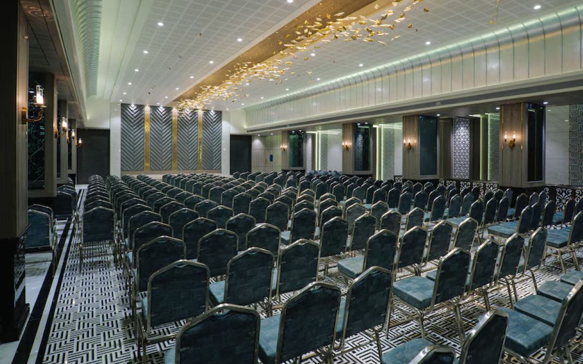 Photo of Others in Airoli