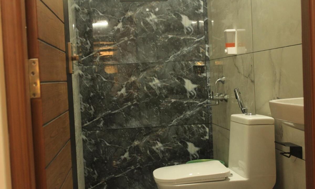Photo of Bathroom in Elappara