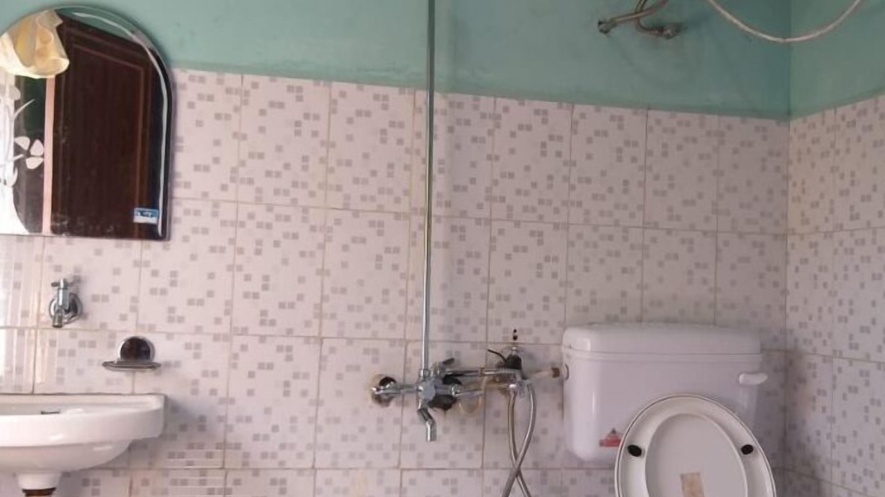 Photo of Bathroom in Mawlynnong